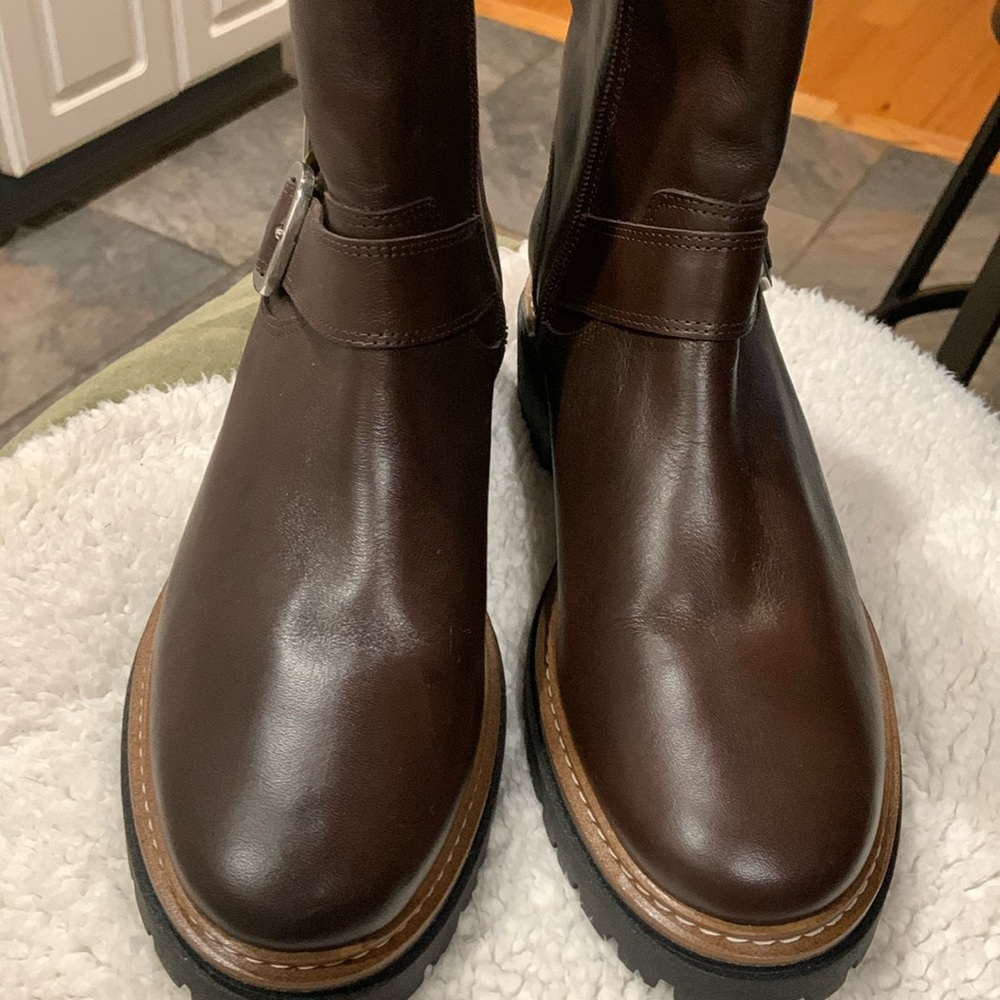 NWT FABIANELLI Chocolate Brown Boots With Faux Fur Lining.